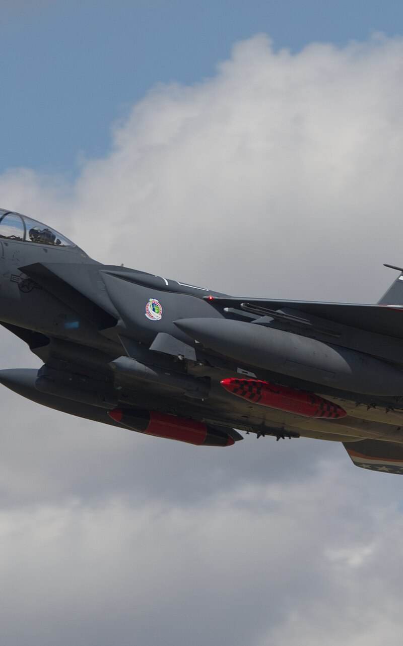  - Twin-engine aircraft