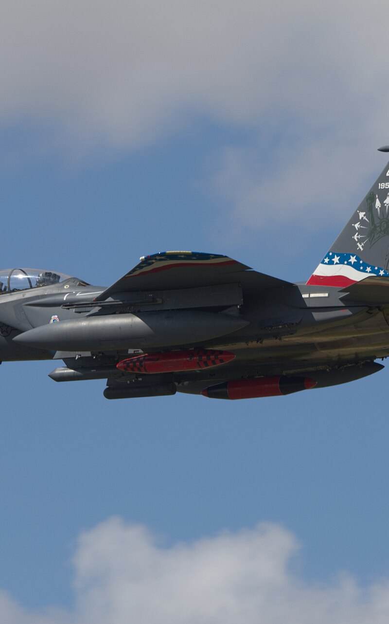  - Twin-engine aircraft