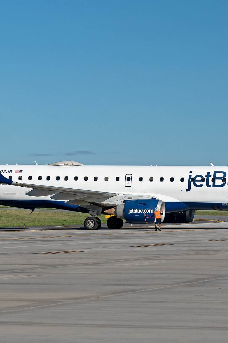 N203JB - Embraer