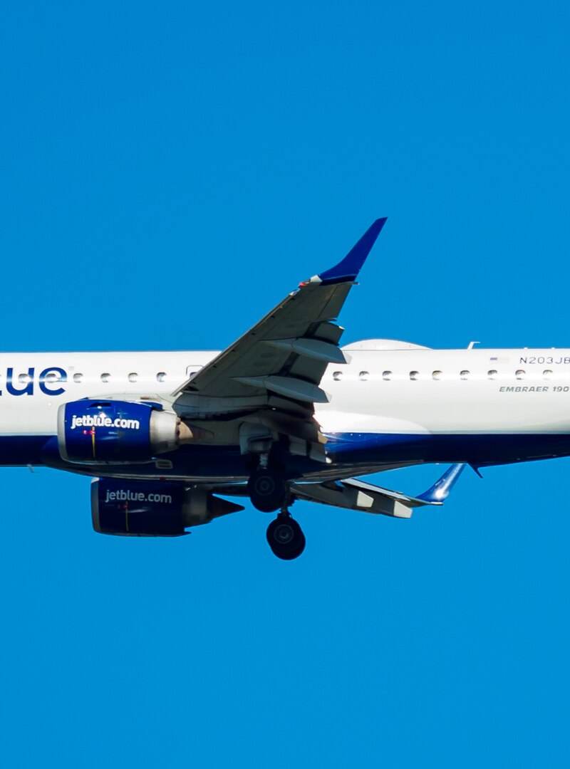 N203JB - Embraer