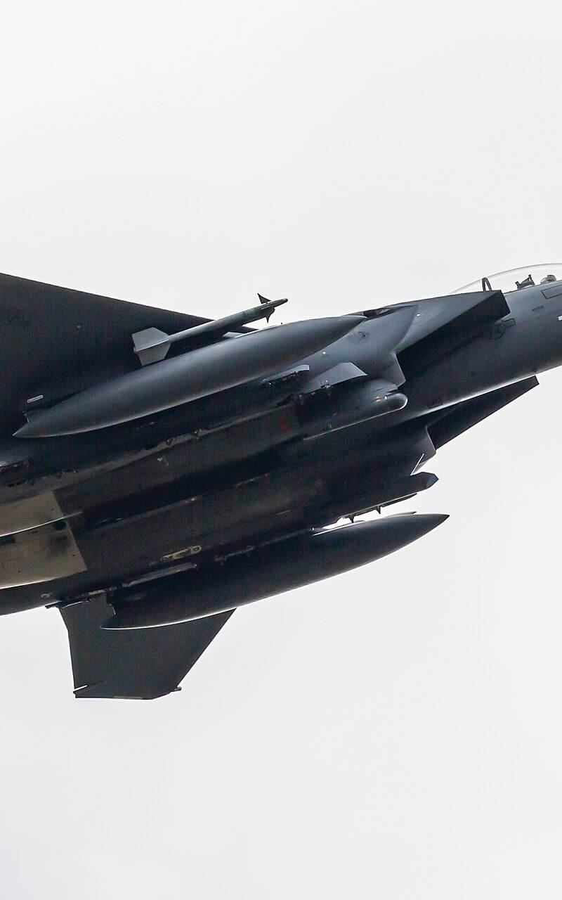  - Twin-engine aircraft