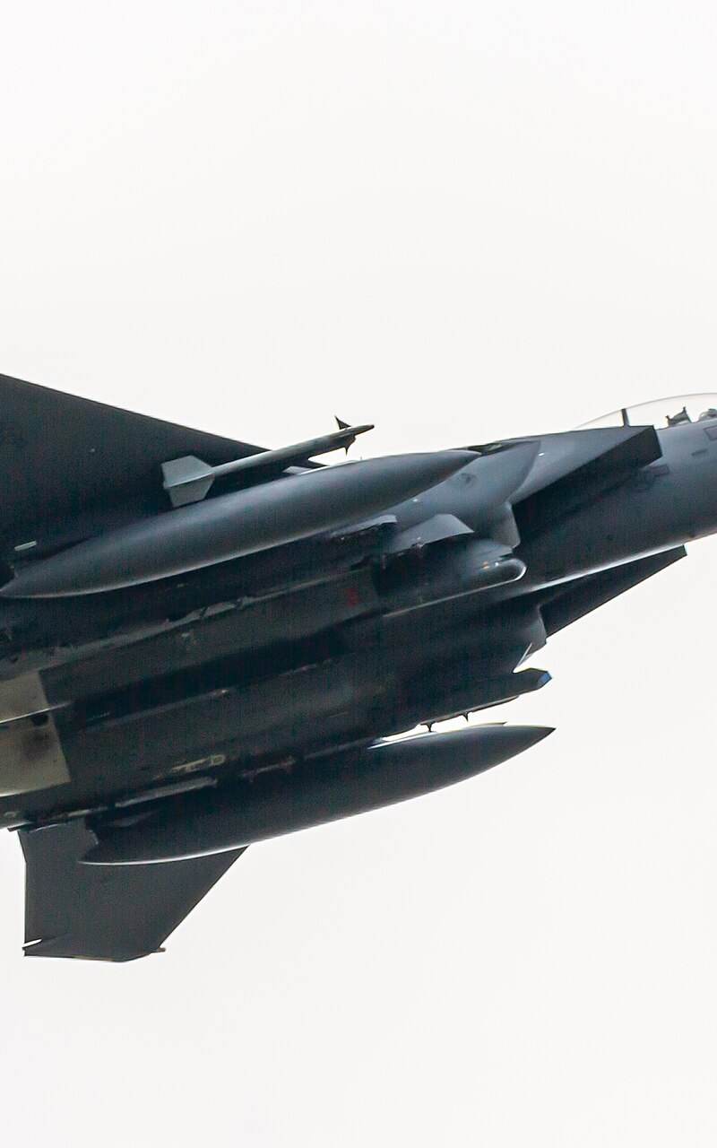  - Twin-engine aircraft