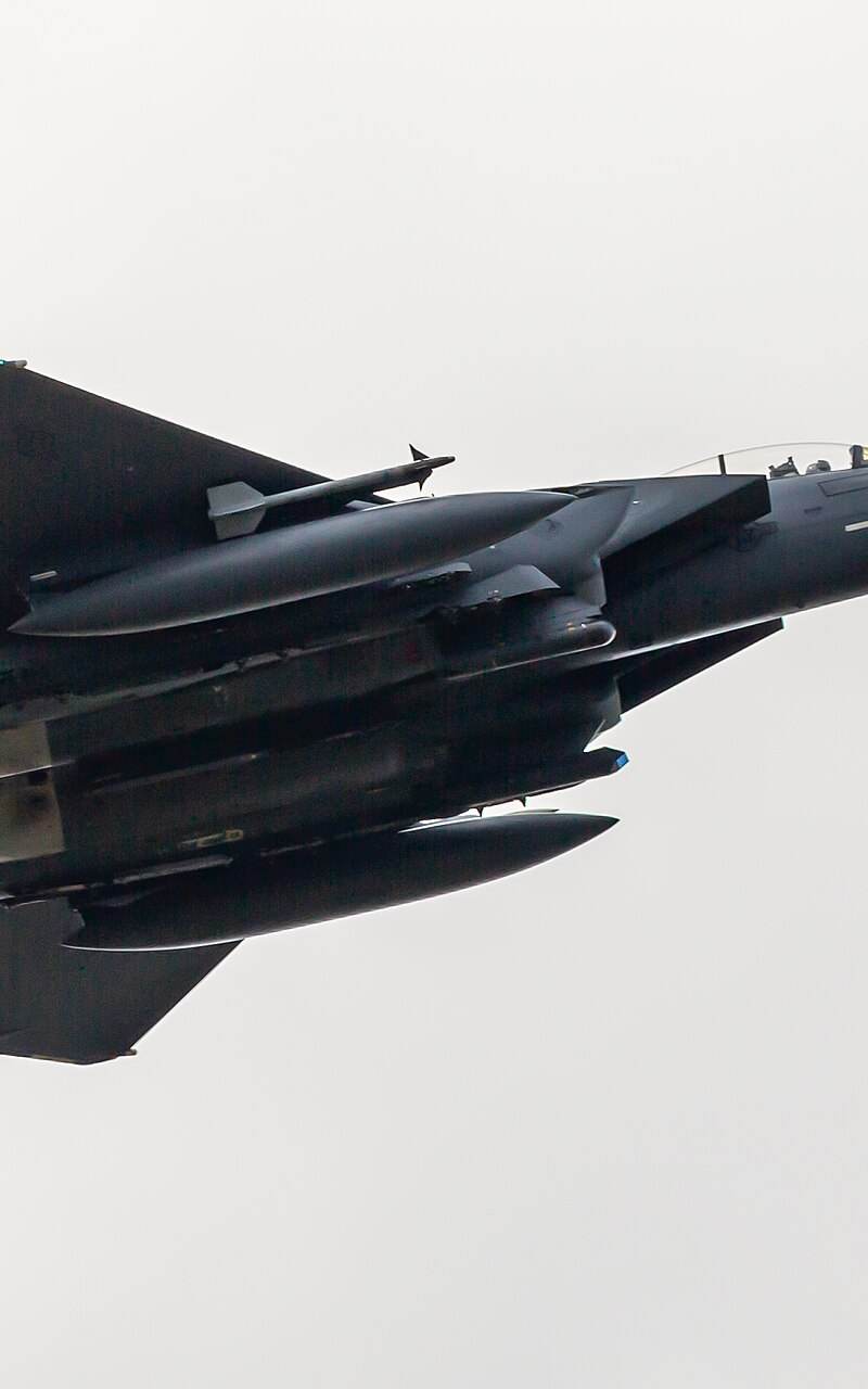  - Twin-engine aircraft