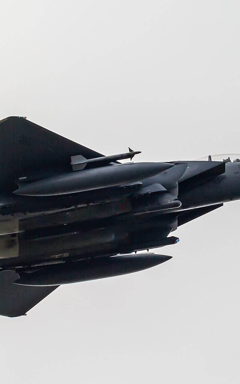  - Twin-engine aircraft