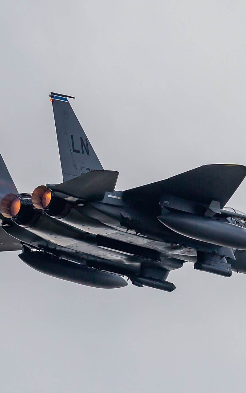  - Twin-engine aircraft