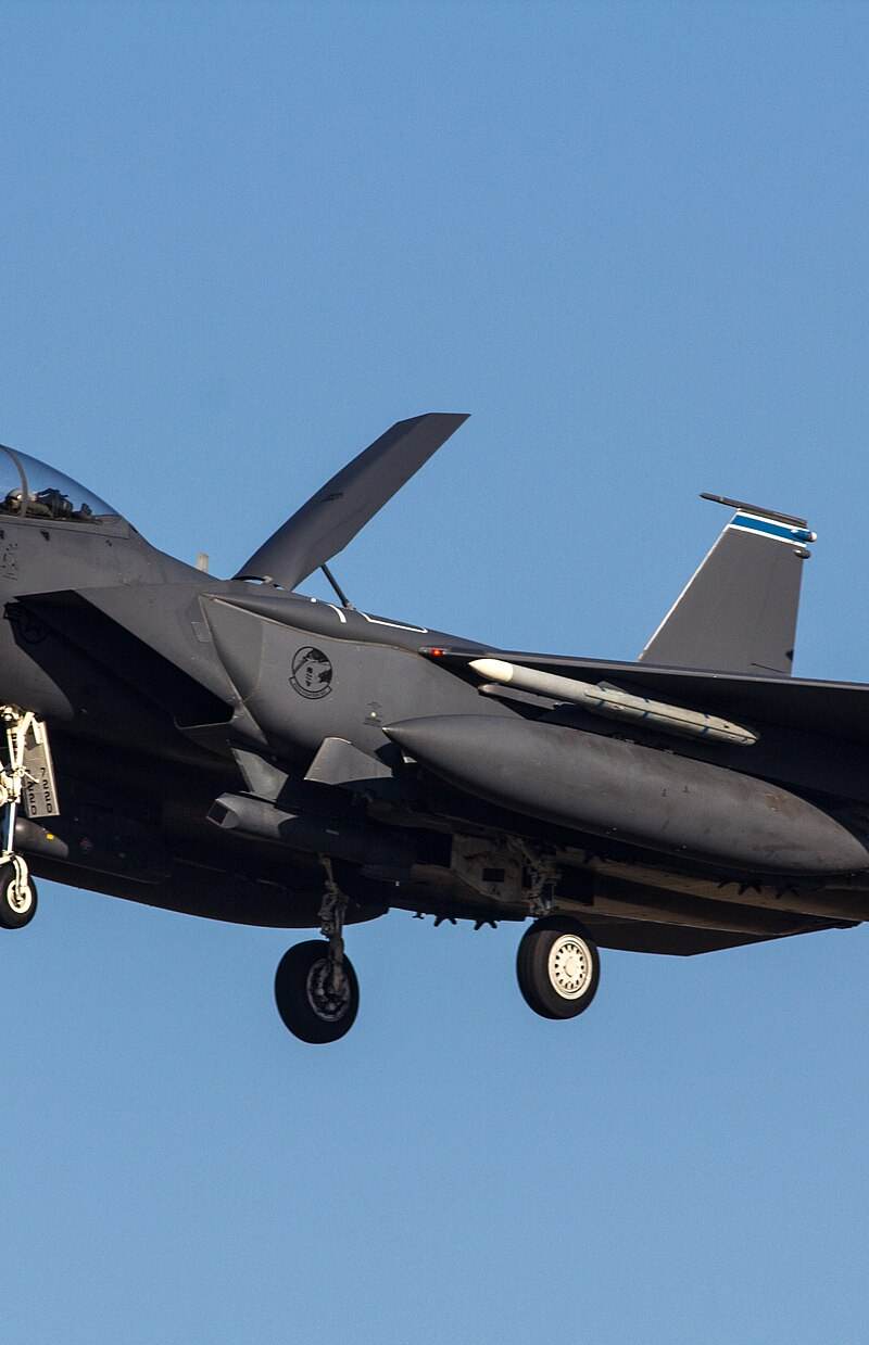  - Twin-engine aircraft