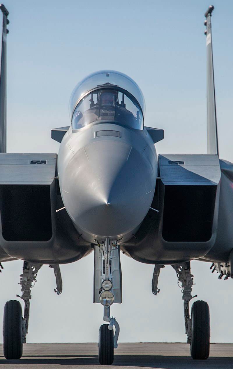  - Twin-engine aircraft