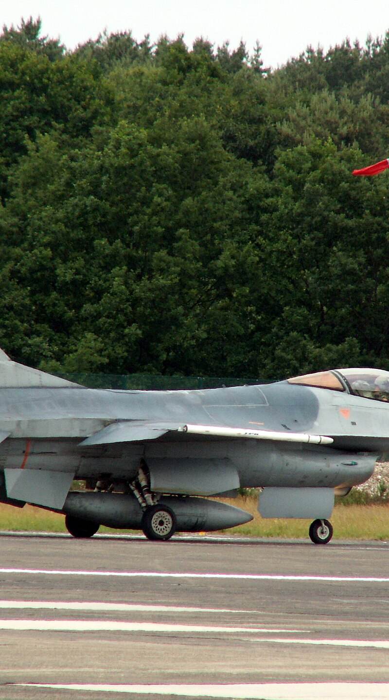  - Single-engine aircraft