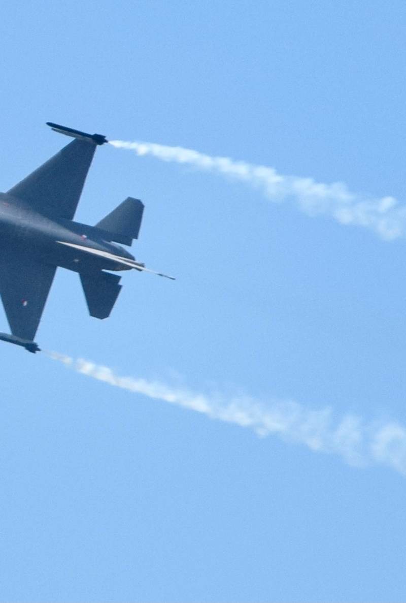  - Single-engine aircraft