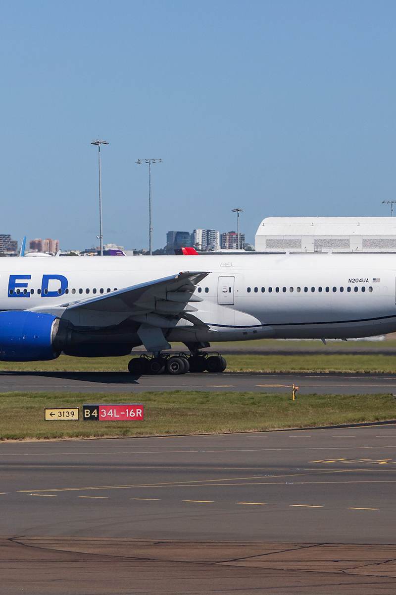 N204UA - Boeing