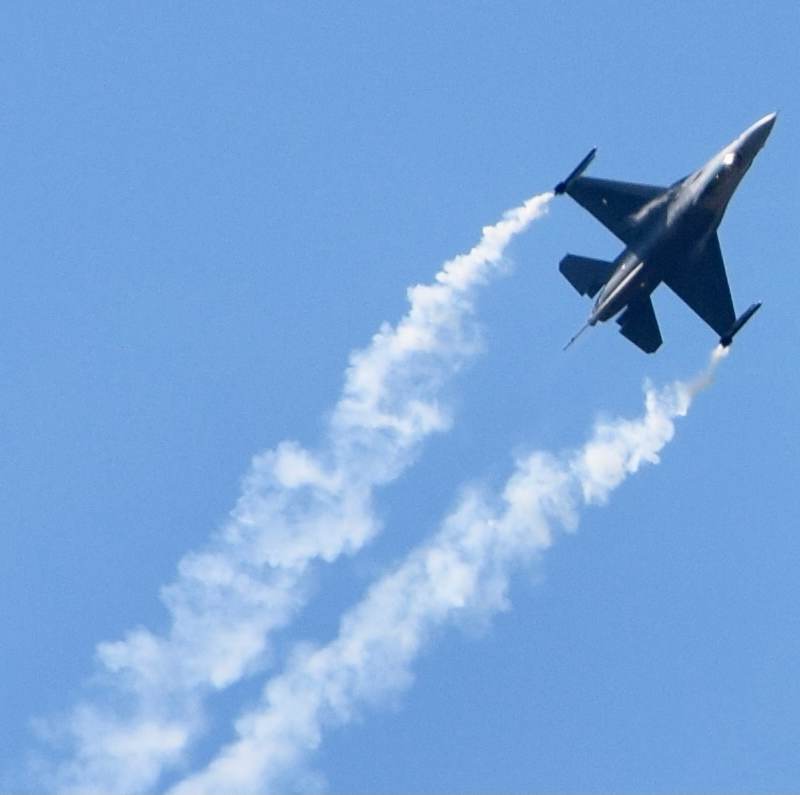  - Single-engine aircraft