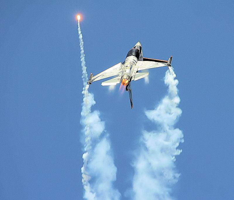  - Single-engine aircraft