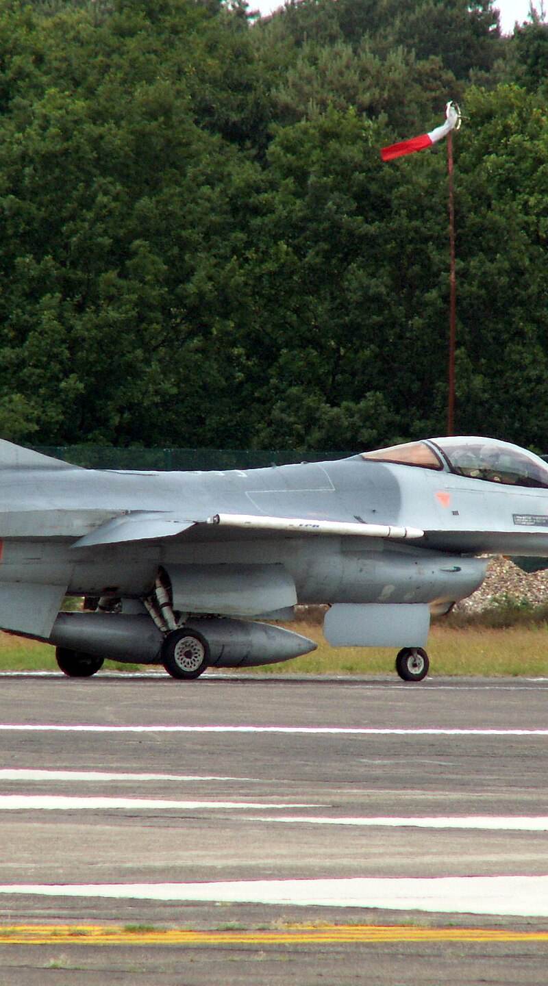  - Single-engine aircraft