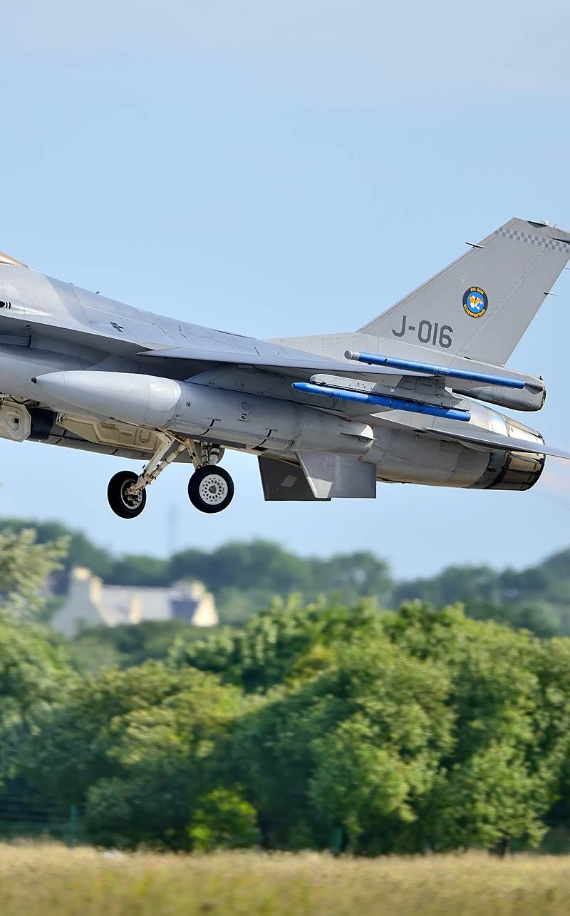  - Single-engine aircraft