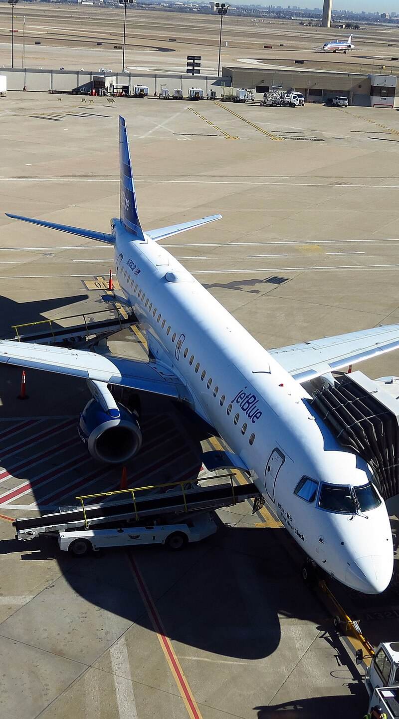 N206JB - Embraer
