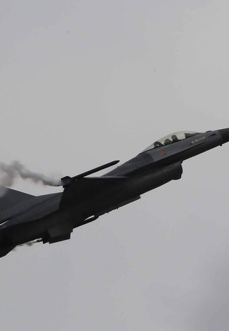  - Single-engine aircraft
