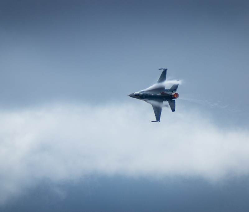  - Single-engine aircraft