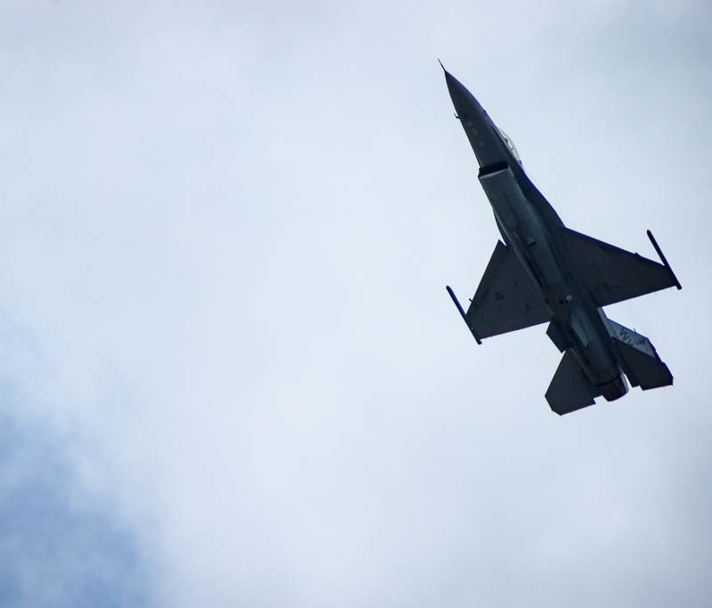  - Single-engine aircraft