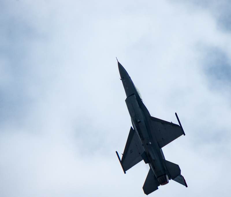  - Single-engine aircraft