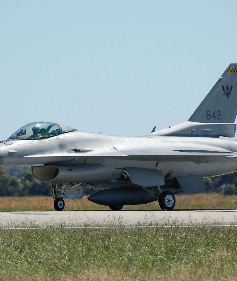  - Single-engine aircraft