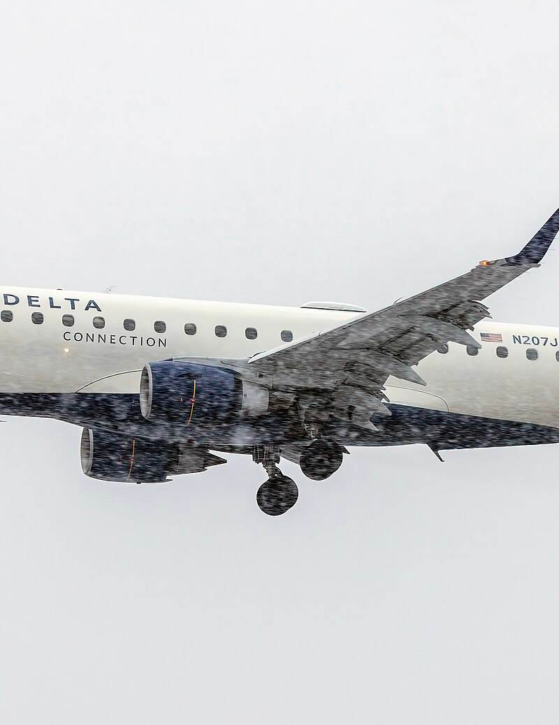 N207JQ - Embraer
