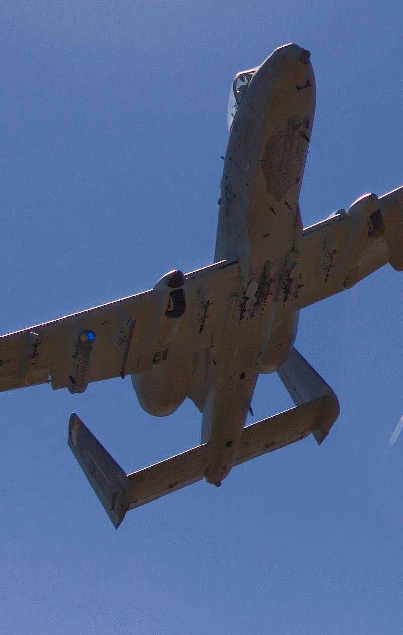  - Twin-engine aircraft
