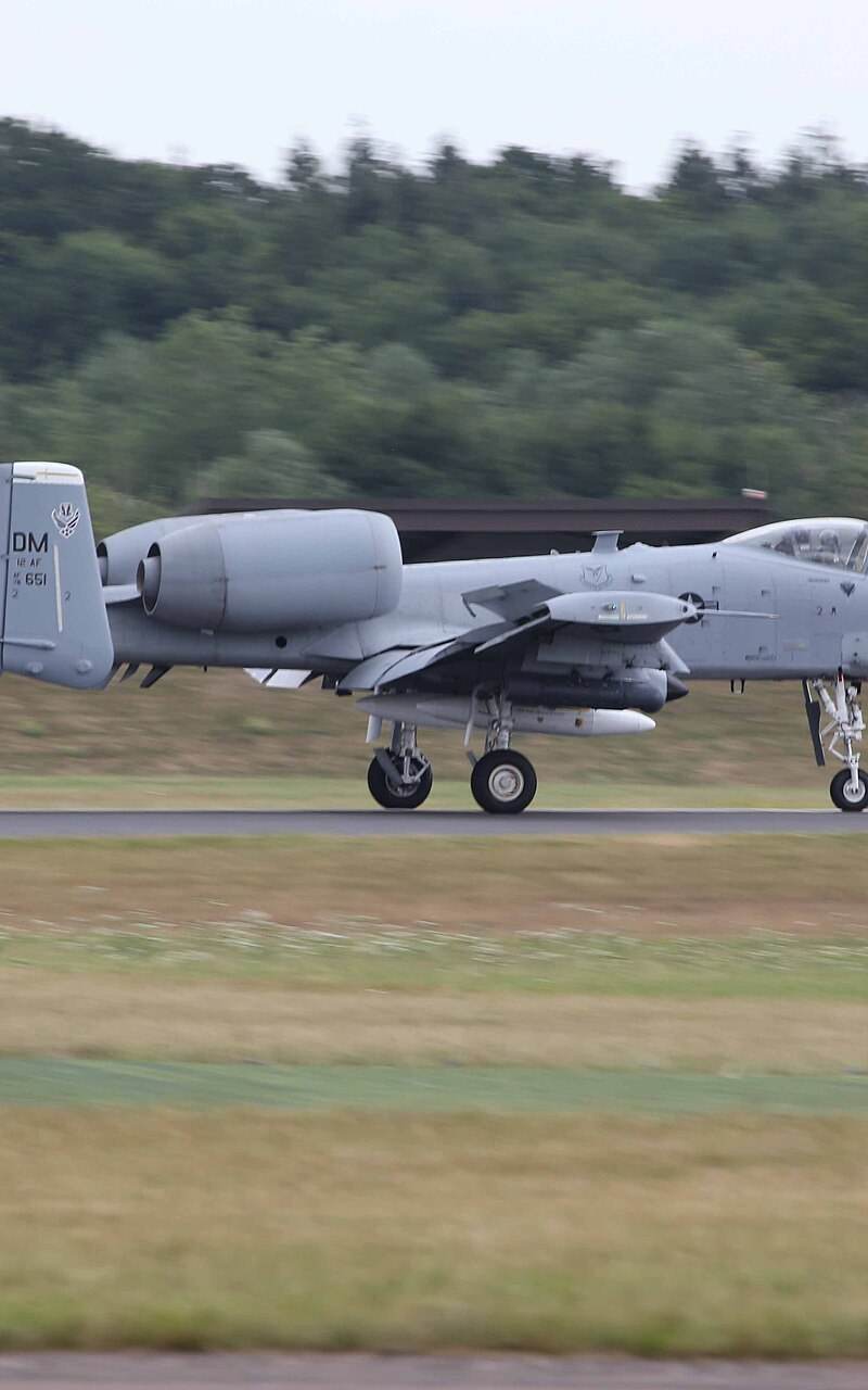  - Twin-engine aircraft
