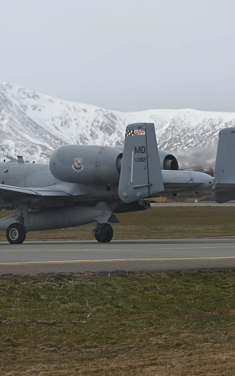  - Twin-engine aircraft