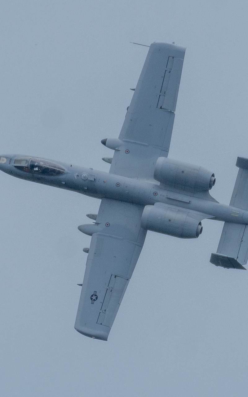  - Twin-engine aircraft