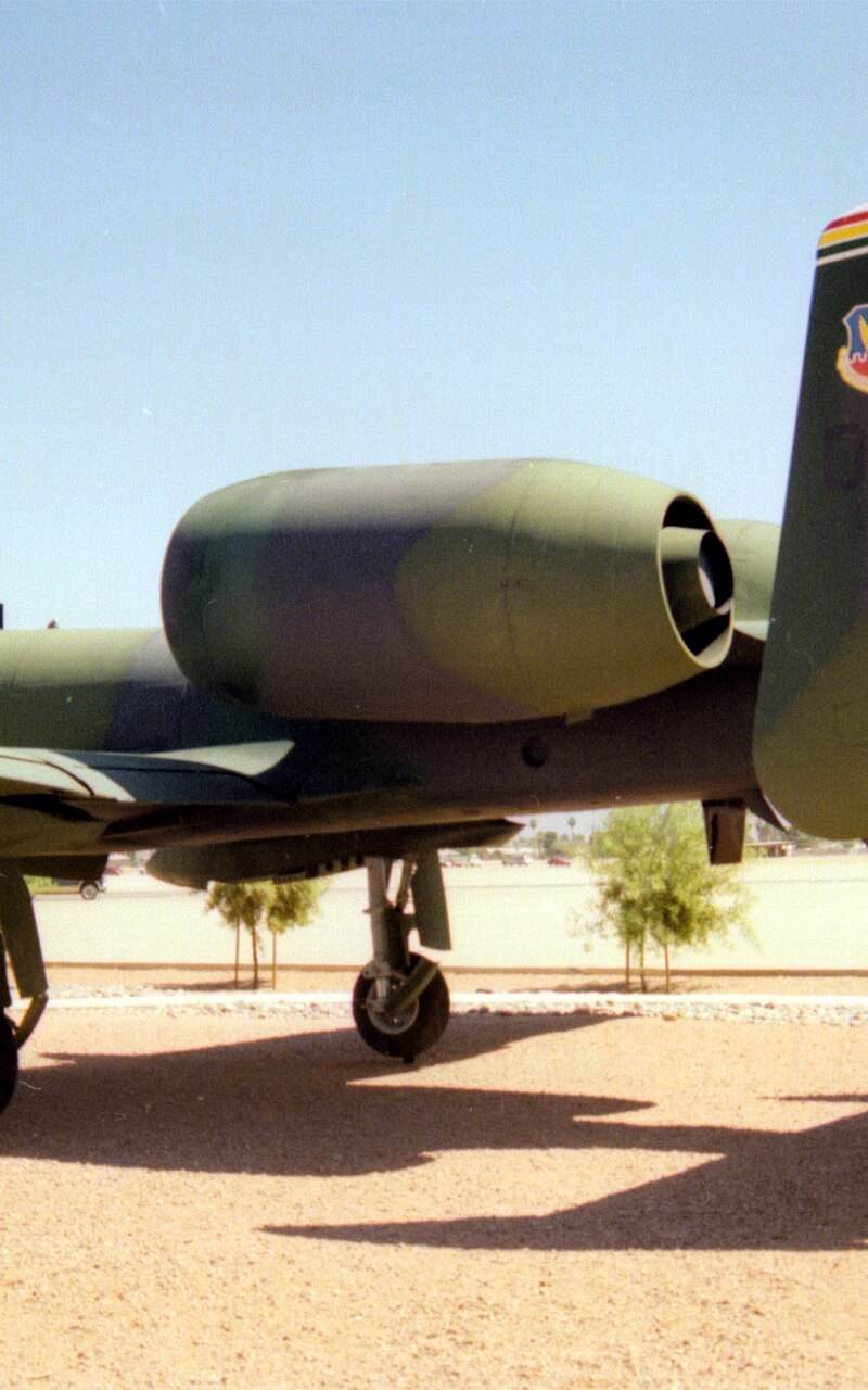  - Twin-engine aircraft