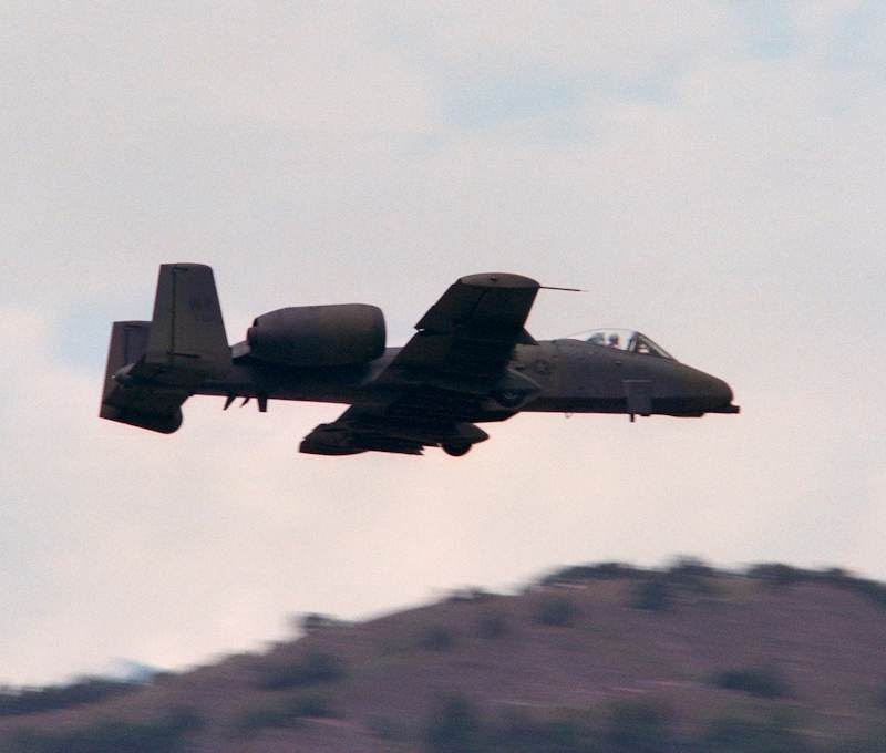  - Twin-engine aircraft