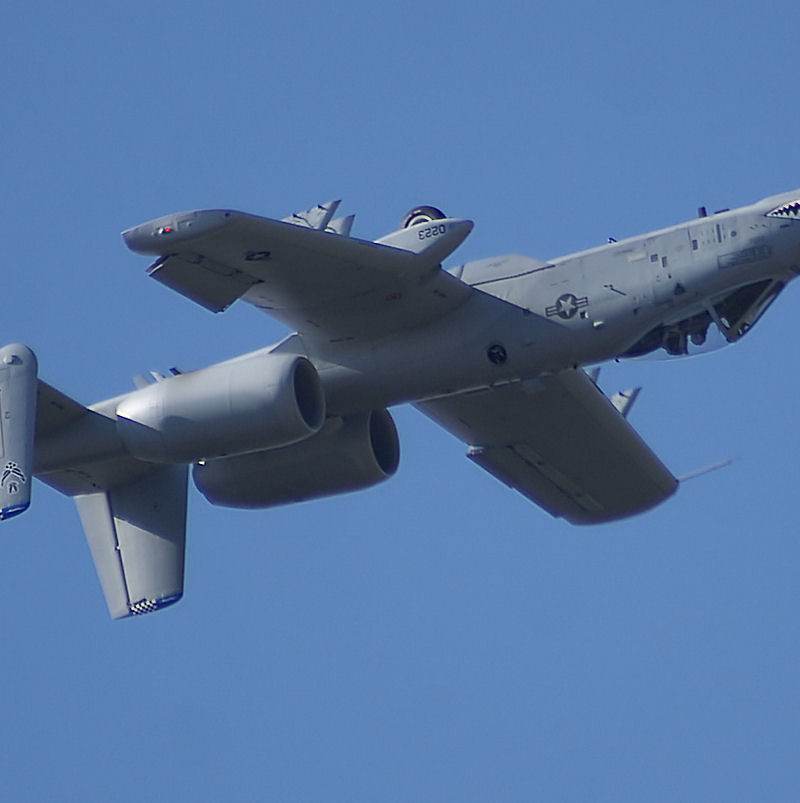  - Twin-engine aircraft