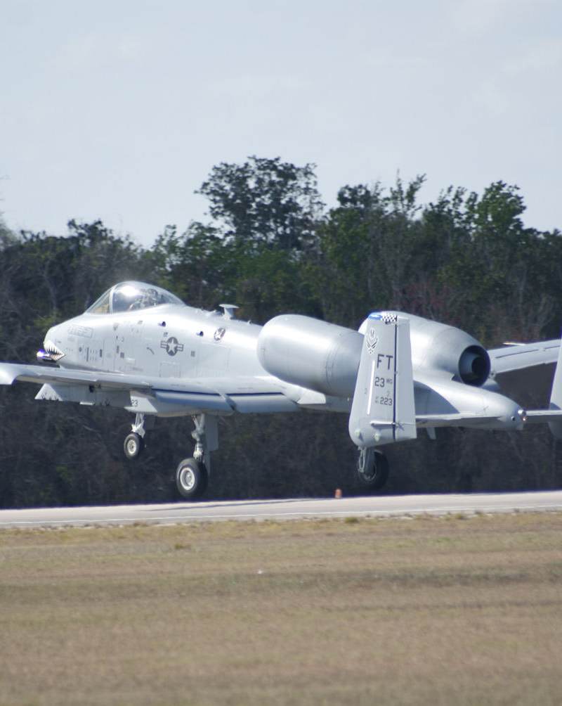  - Twin-engine aircraft
