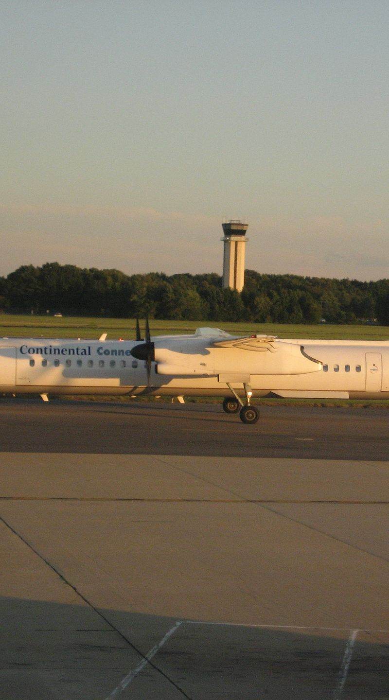 N208WQ - Bombardier