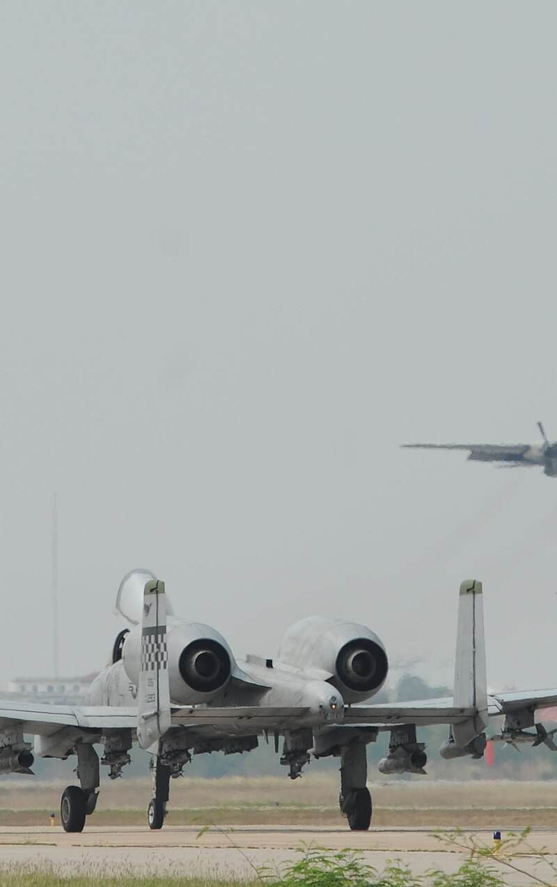  - Twin-engine aircraft