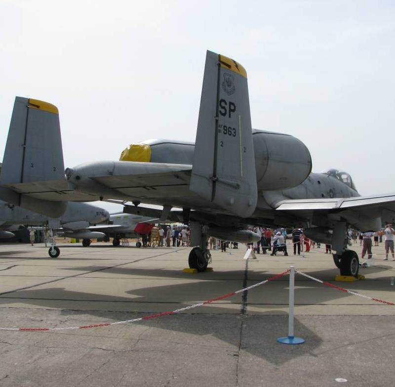  - Twin-engine aircraft