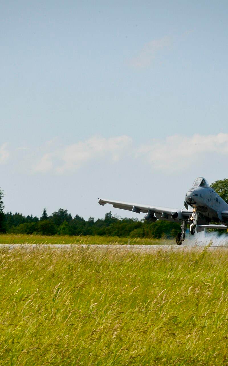  - Twin-engine aircraft