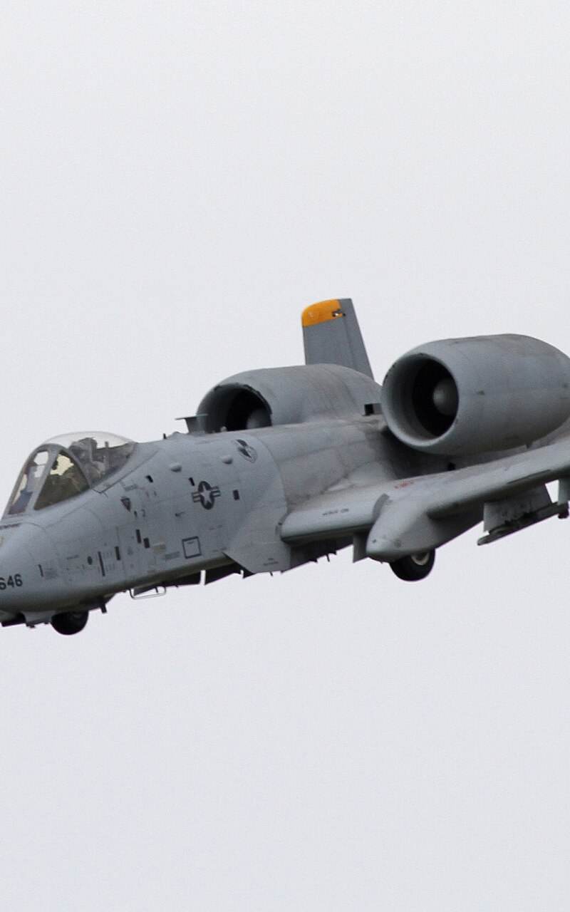  - Twin-engine aircraft