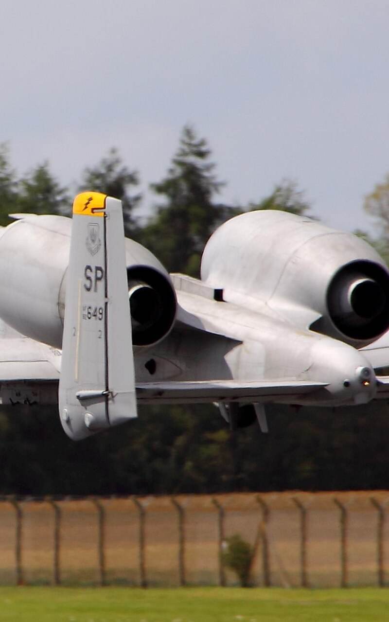 - Twin-engine aircraft