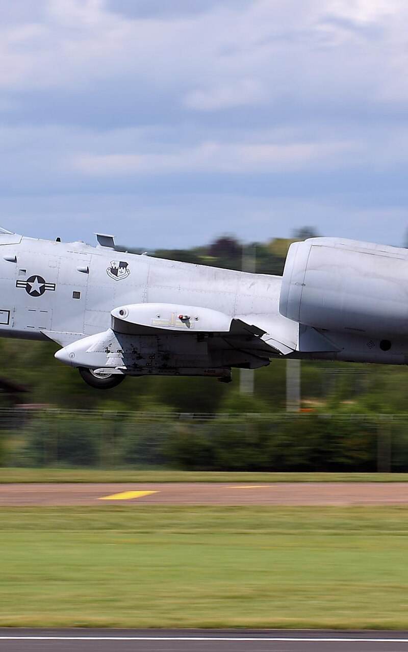  - Twin-engine aircraft