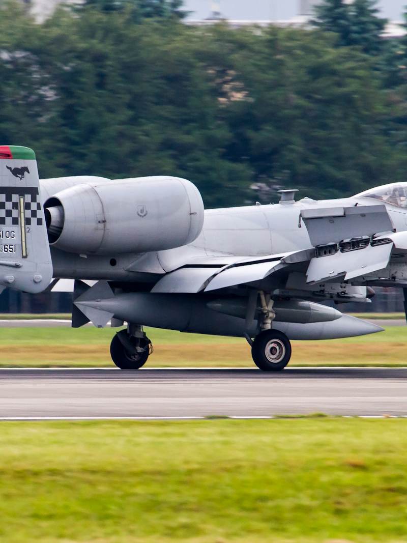  - Twin-engine aircraft