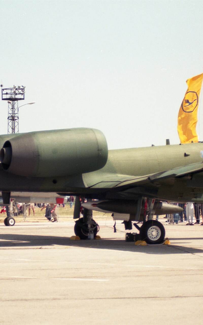  - Twin-engine aircraft