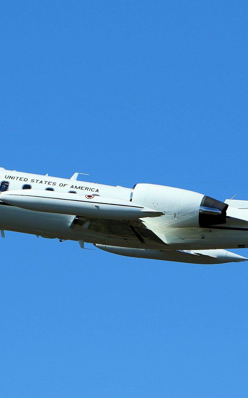  - Twin-engine aircraft