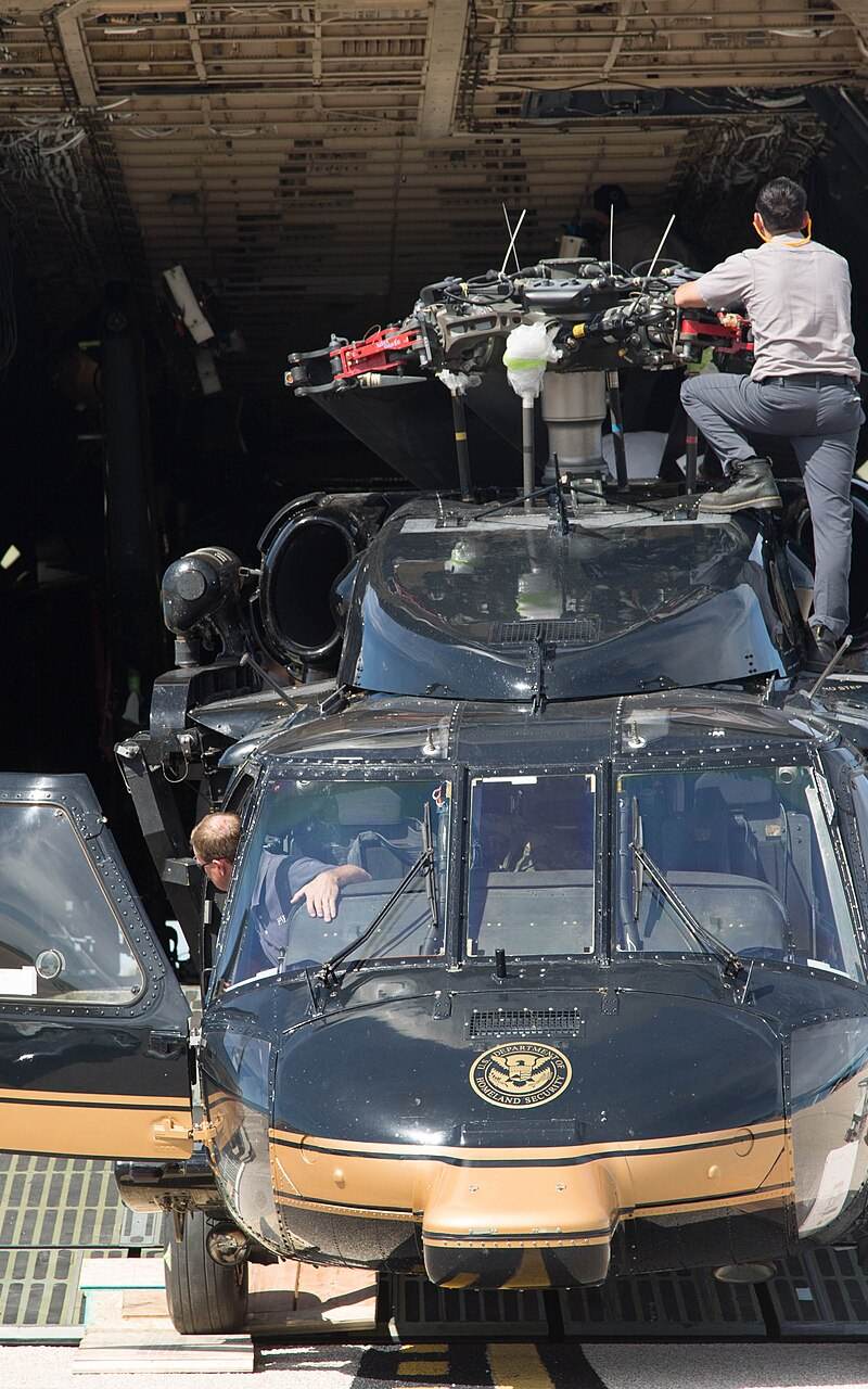  - Helicopter