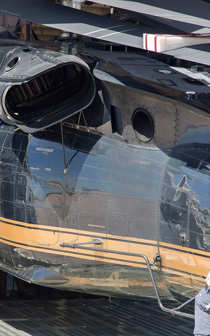  - Helicopter