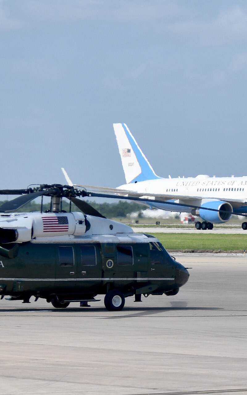  - Helicopter