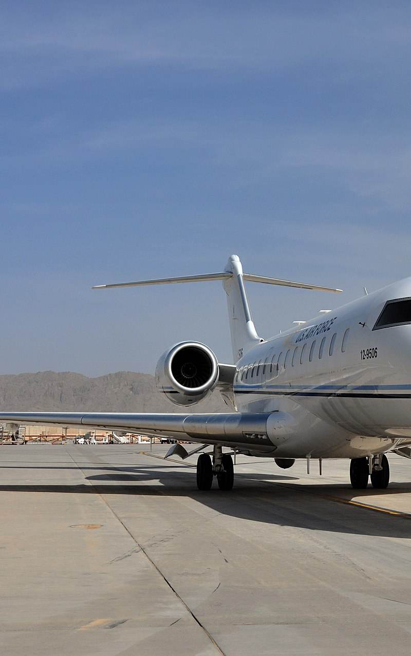  - Twin-engine aircraft