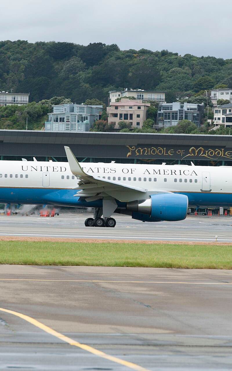  - Twin-engine aircraft