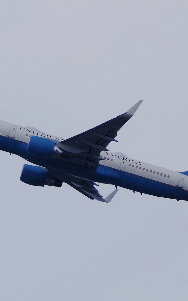  - Twin-engine aircraft