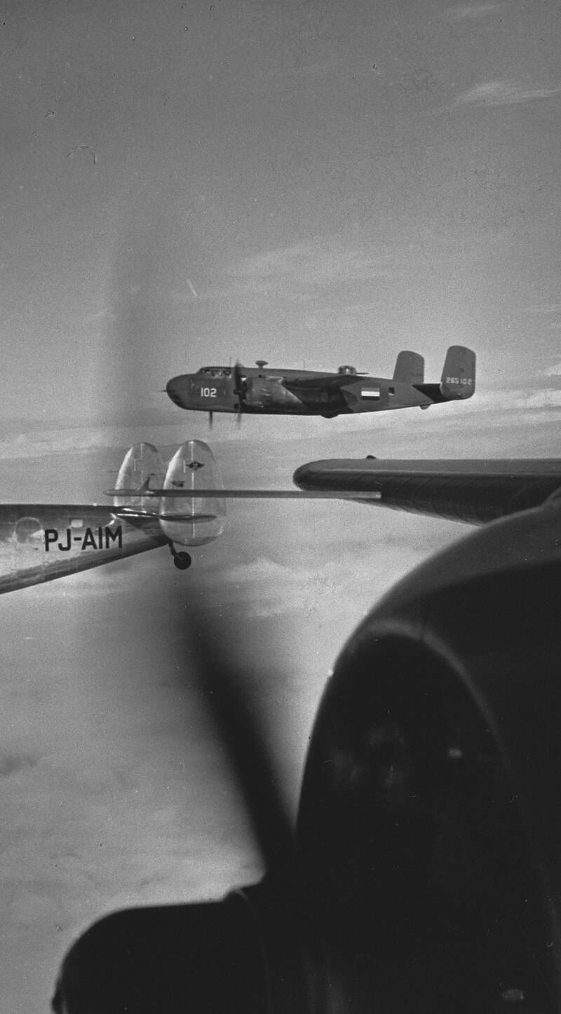  - Twin-engine aircraft